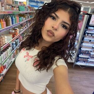 Meet your Posher, Maribel